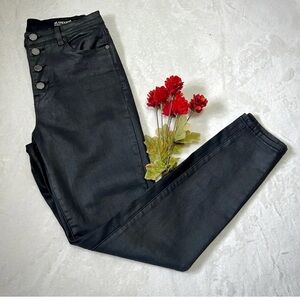 Black High-Waisted Jeans